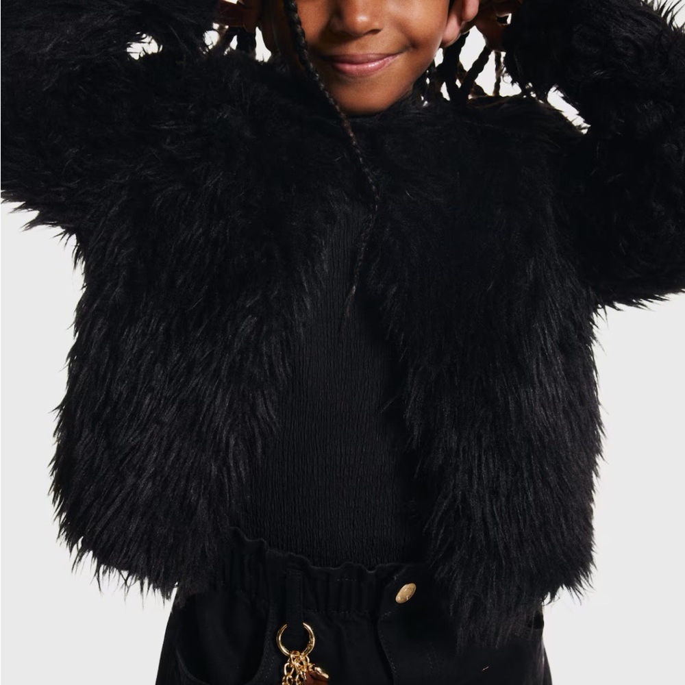 ✨5/$25✨Stylish Black Faux Fur Jacket for kids - Picture 2 of 5